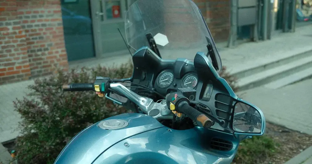 como saber se a moto é de leilão